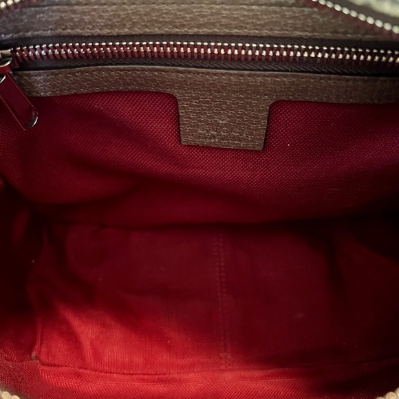 *SOLD* EUC Gucci GG Supreme trunk messenger bag - Picture 12 of 14